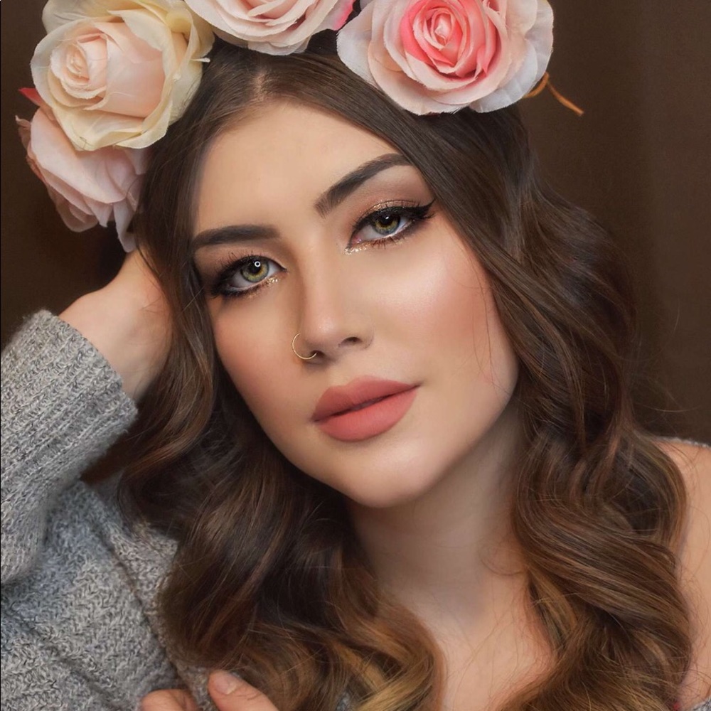 Meet your Posher, Sierra